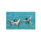 1985-43Ed & Dot in Dead Sea  Israel 1985.jpg